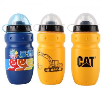 water bottle,plastic bottle,sports bottle